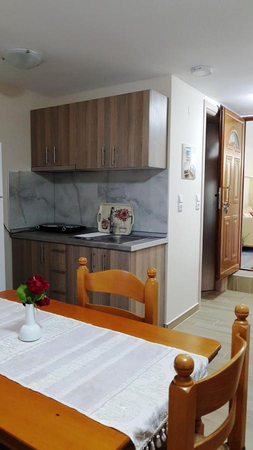 Fyllou Apartment Aszproválta Kültér fotó