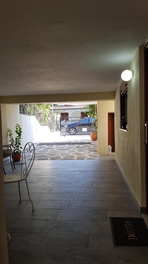 Fyllou Apartment Aszproválta Kültér fotó