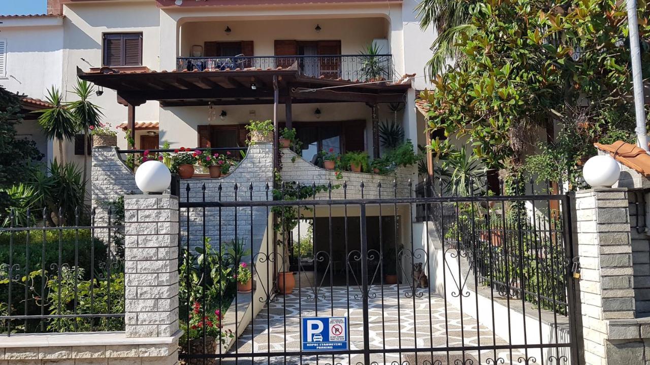 Fyllou Apartment Aszproválta Kültér fotó