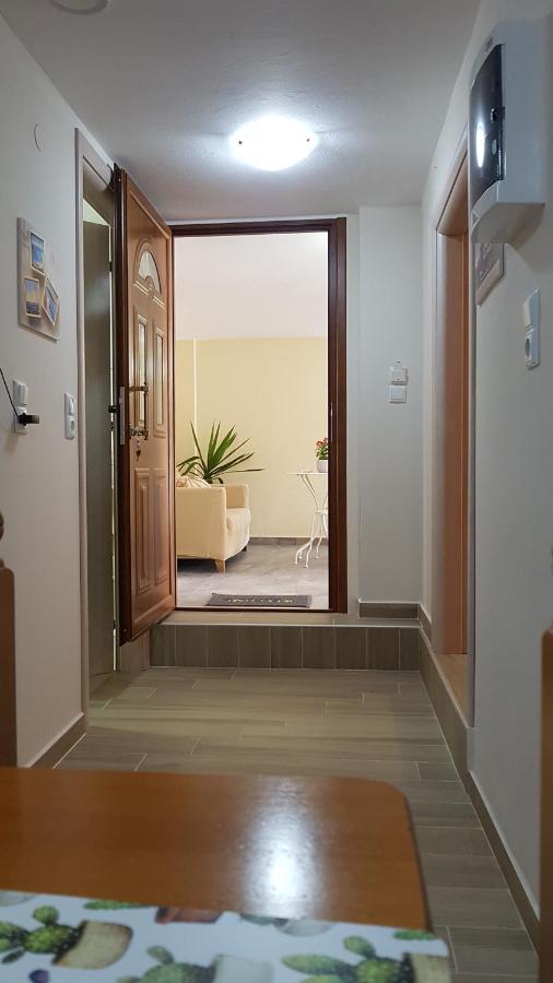 Fyllou Apartment Aszproválta Kültér fotó