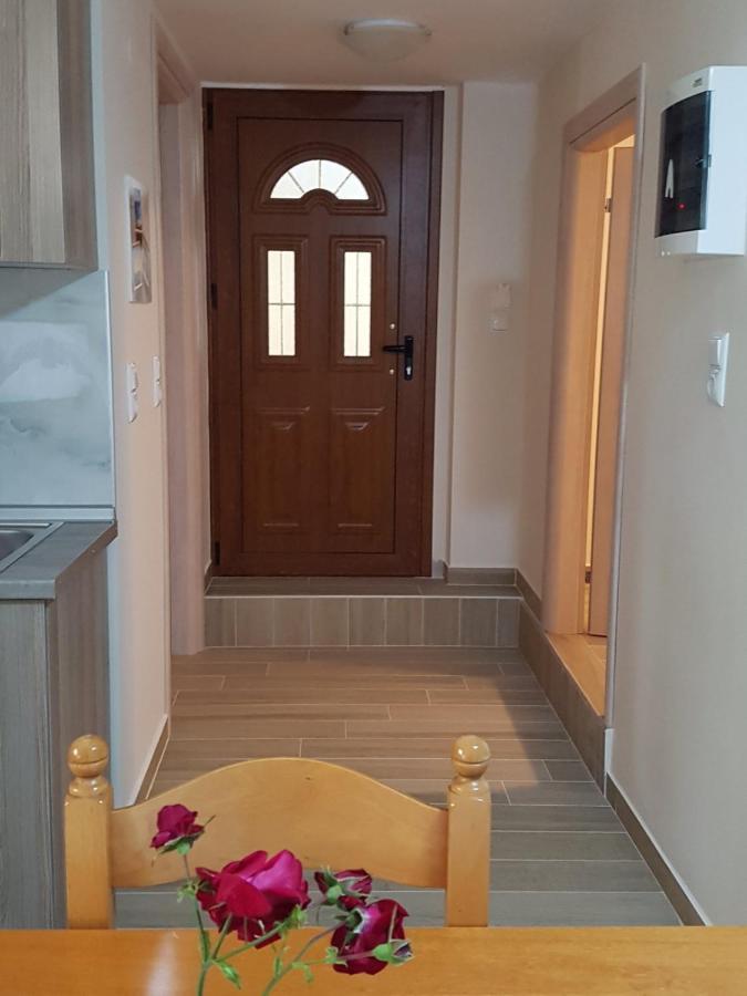 Fyllou Apartment Aszproválta Kültér fotó
