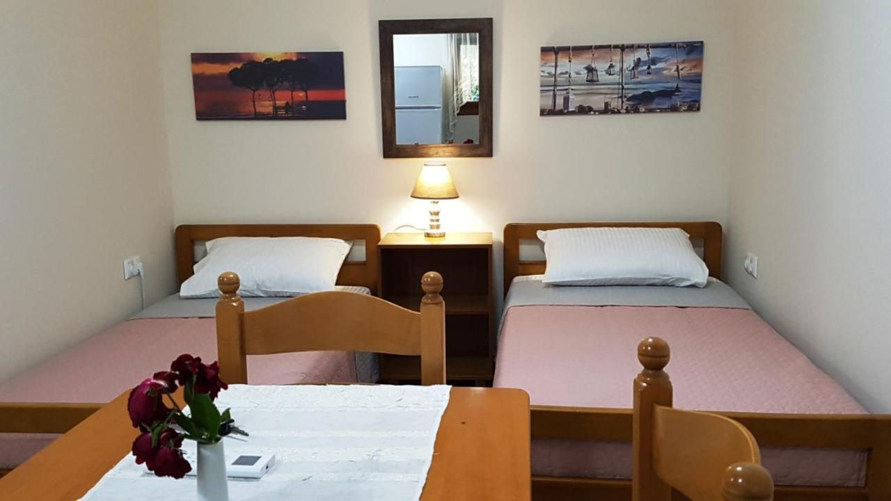 Fyllou Apartment Aszproválta Kültér fotó