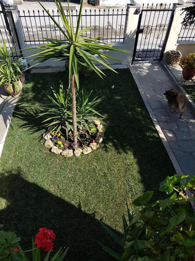 Fyllou Apartment Aszproválta Kültér fotó