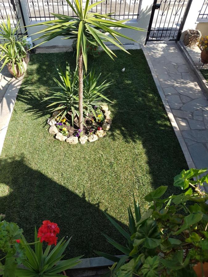 Fyllou Apartment Aszproválta Kültér fotó